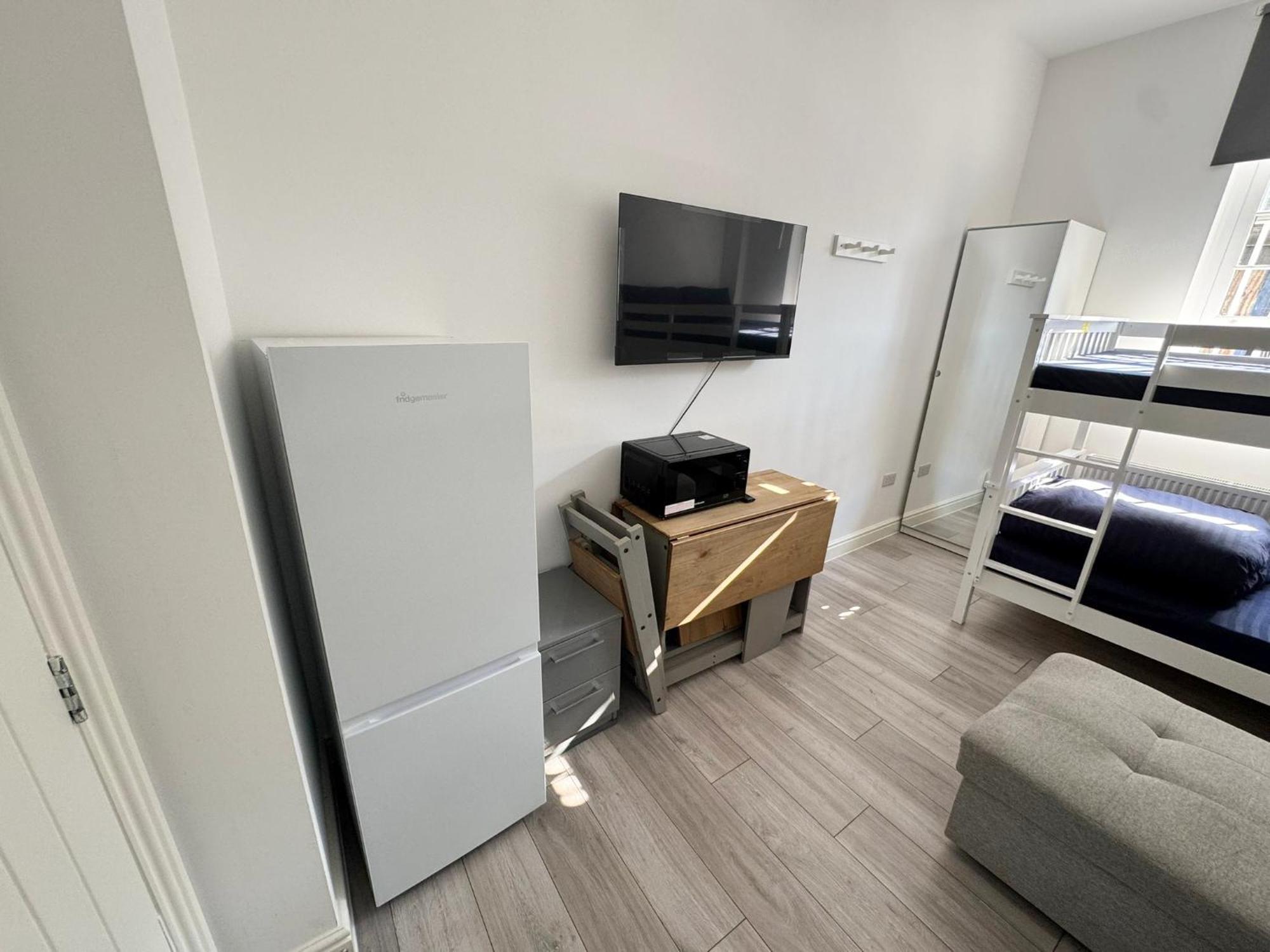 Willesden Green Budget Guesthouse Лондон Экстерьер фото