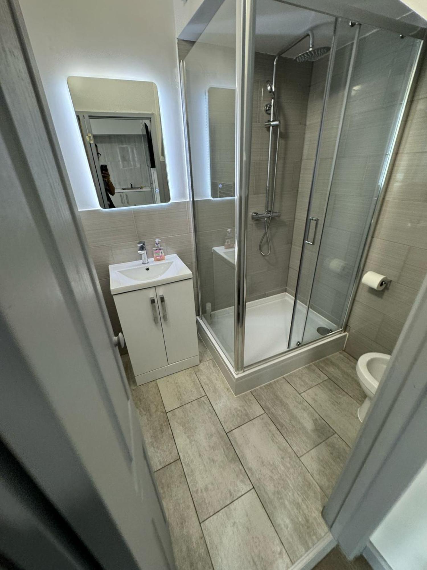 Willesden Green Budget Guesthouse Лондон Экстерьер фото